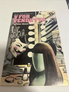 V For Vendetta Graphic Novel Comics!! 1990 VF/NM - Picture 1 of 14