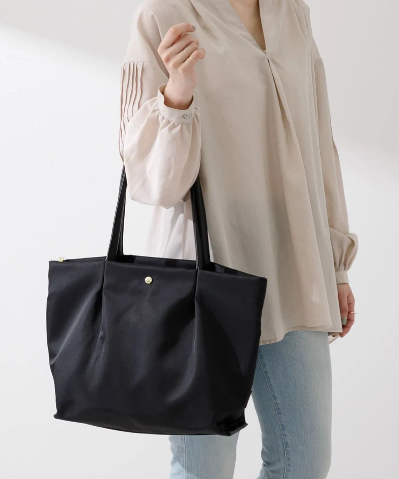 Bolso de Mano Grande Legato Libre de Carga Ligero Repelente al Agua A4 LH-L0001Z Negro Foto 1 de 4