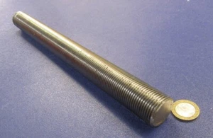 Varilla roscada de acero, grado 8 diestro, 1 1/8"-12 x 1 pie de longitud - Imagen 1 de 3