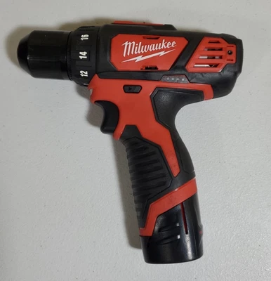 Дрель-шуруповерт Milwaukee 2407-20 M12 12 В 3/8 дюйма с аккумулятором cp2,0 Ач - Изображение 1 из 4
