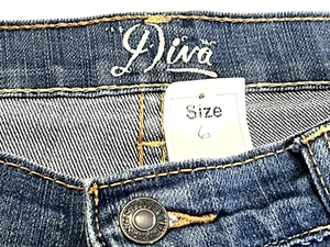 ANTIGUO AZUL MARINO DIVA MUJER 6 VAQUEROS CORTOS DENIM AZUL TIRO BAJO RECTO USADO USPSGA - Imagen 1 de 5