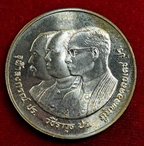 1989 (BE.2532) Thailand 72th Chulalongkorn University Silver coin 600 Baht, UNC - Picture 1 of 2