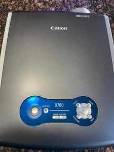 Canon Realis X700 Multimedia XGA 4000 ANSI LUMENS Projector --TESTED WORKING - Afbeelding 1 van 5