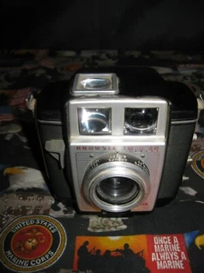 vintage Kodak Brownie Twin 20 camera - Picture 1 of 4