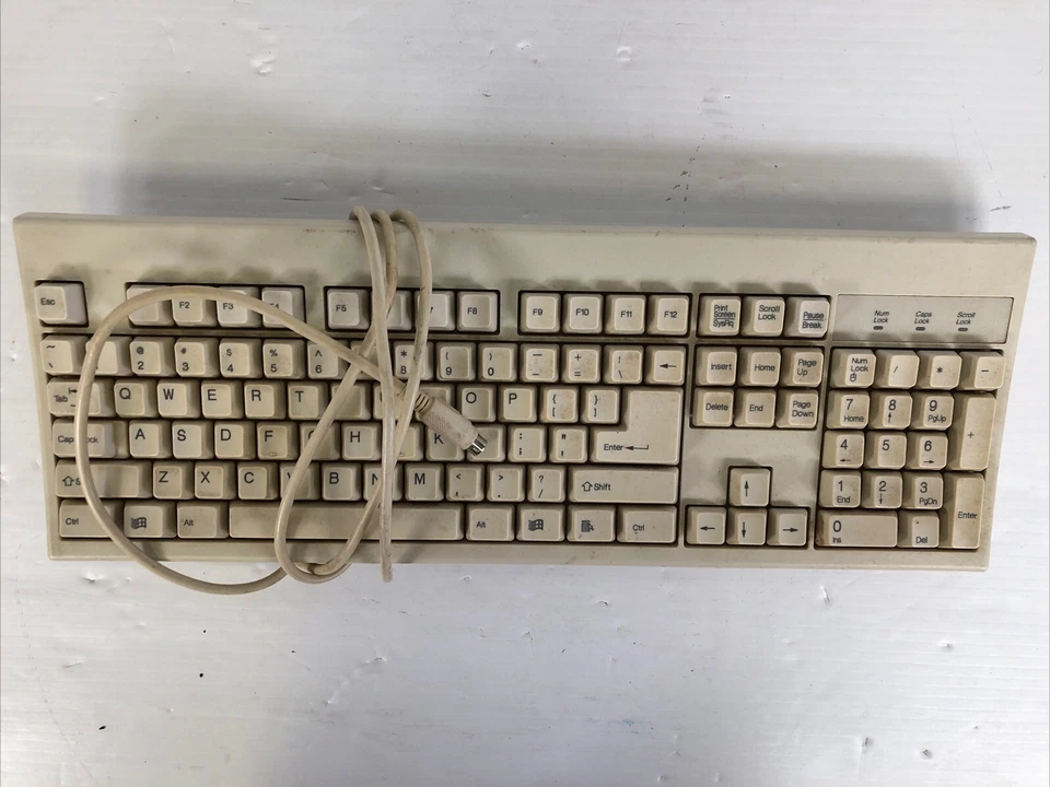 VNTAGE Chicony KB-2961 Keyboard GOOD USED CONDITION TESTED AND WORKING  - Image 1 of 4