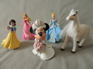 Disney mini figures 3 Princesses 1 Bride Mini Mouse 1 Horse Mc Donald's 2011 - Picture 1 of 12