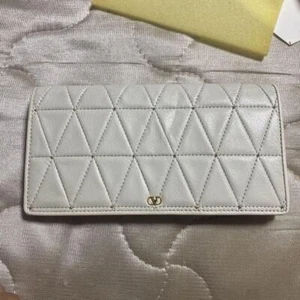 Valentino Garavani Leather Long Wallet White B261 - Picture 1 of 7