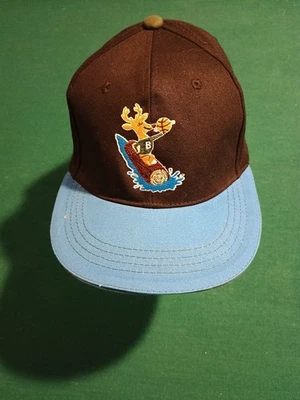 Boné chapéu Milwaukee Bucks Brook Lopez projetado 22/03/23 logotipo SGA Splash Mountain  - Imagem 1 de 4