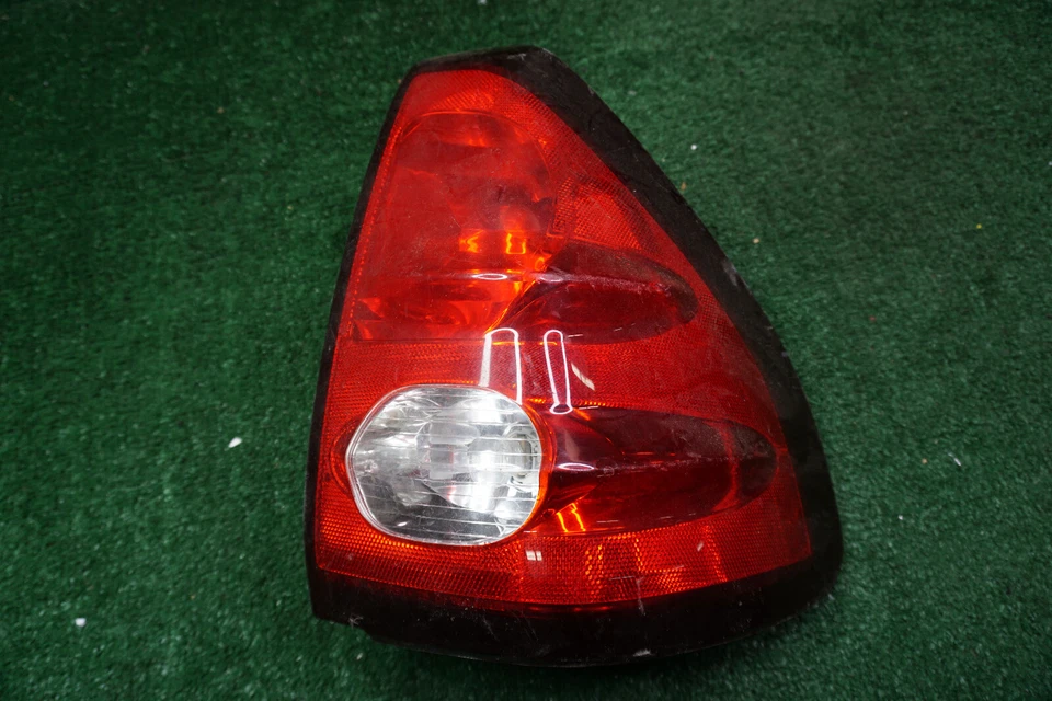 2001 02 03 04 05 PONTIAC AZTEK TAIL LIGHT OEM  10325502 - Image 1 of 3