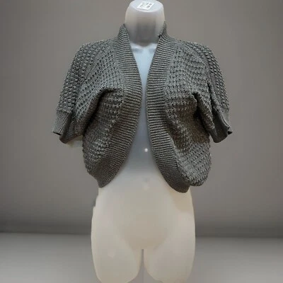 Top cárdigan Rue21 frente abierto ~ talla M ~ gris y negro ~ manga gorra Foto 1 de 4