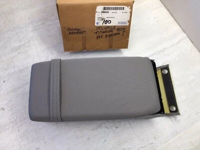 Saturn Vue 2008-2010 OEM reposabrazos trasero tela GM 96844685 Foto 1 de 4