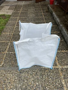 SACCONE BIG BAG 80x80x80 FONDO CHIUSO 500kg OMOLOGATO