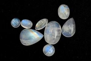 20 Cts. Natural 9 Pcs Blue Flashing White Rainbow 13 mm to 5 mm Gemstone - Foto 1 di 4