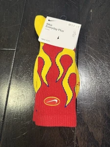 Nike Everyday Plus Dri-Fit Flames Crew Socks Red Yellow Size Lg M 8-12 W 10-13 - Picture 1 of 4