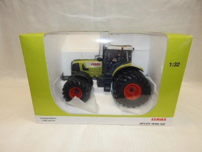 UNIVERSAL HOBBIES CLAAS ATLES 946 RZ TRACTOR DUAL WHEELS MIB  1:32 SCARCE - Image 1 of 4