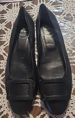 Черные кожаные туфли-пилигримы Roger Vivier размер 39,5 - Изображение 1 из 3