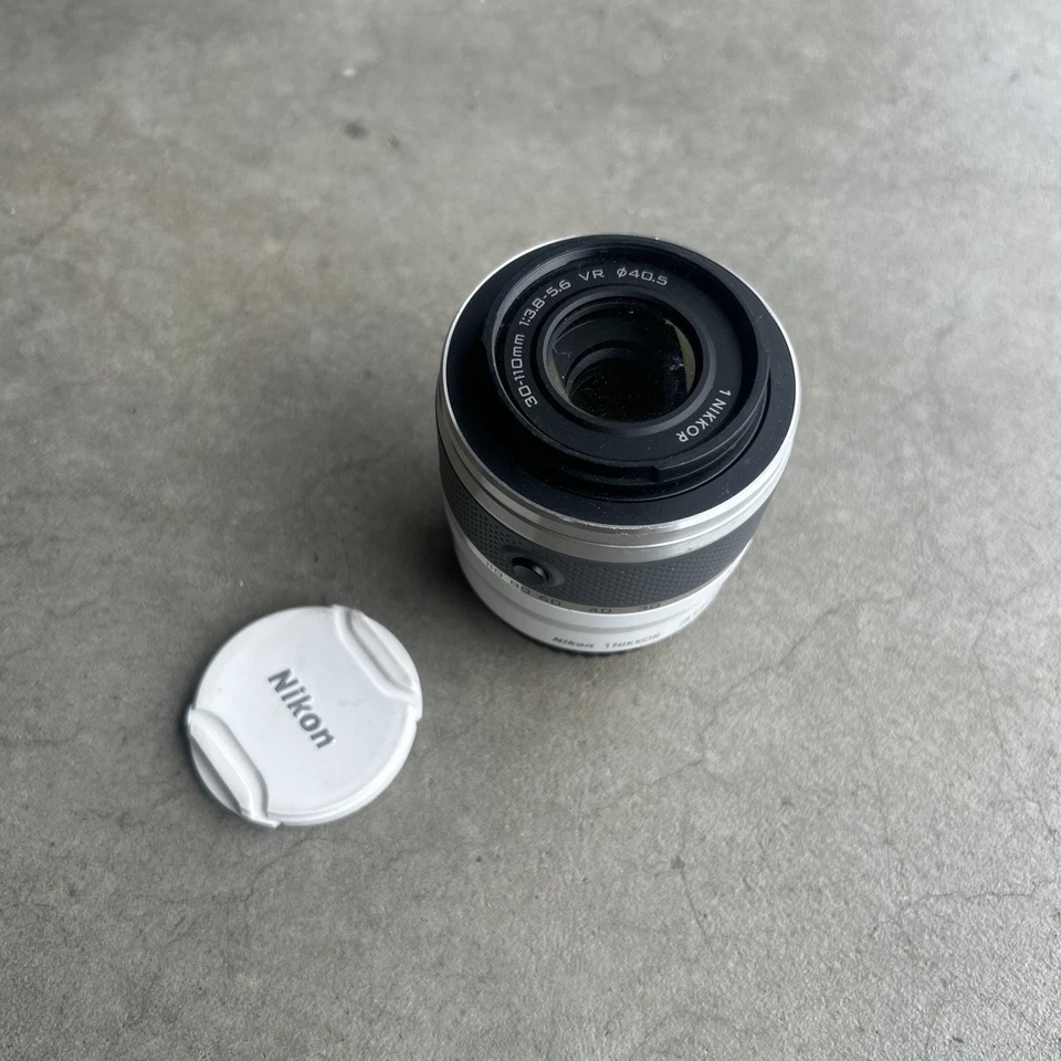 Nikon Camera Lens VR Nikkor 1 30-110mm F3.8-5.6 Telephoto Zoom Lens White - Image 1 of 4