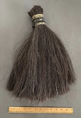 1.25 LBS NATURAL HORSEHAIR MIX OF BROWN, CHESTNUT, GRAY/BLONDE - Image 1 of 3