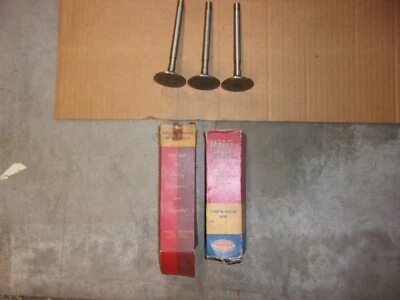 1956-57 Plymouth/Dodge Standard V-8 Nuevo de Lote Antiguo/Nuevo Juego de 3 válvulas de escape #1618676 Foto 1 de 4