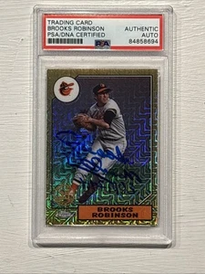 Signed 2022 Topps Series 2 87 Topps Chrome MOJO Brooks Robinson Auto PSA DNA - Picture 1 of 3
