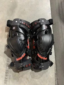 Asterisk Ultra Cell 4.1 Knee Braces - Motocross Dirt Bike MX ATV - Picture 1 of 2