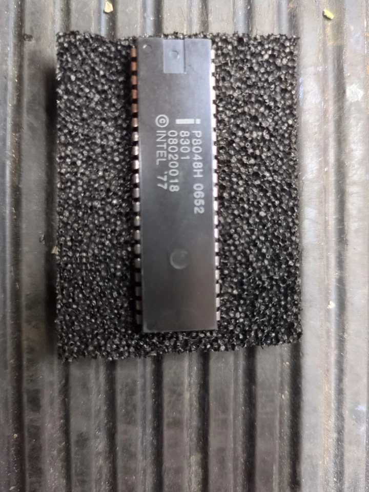Intel P8048AH 8-bit Mikroprozessor - Bild 1 von 1
