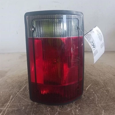 Luz trasera izquierda para conductor de furgoneta Ford E150 compatible con 05-14 4626547 Foto 1 de 4