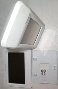 Honeywell THX9421R5021WW/U 2-Wire Thermostat + REM5000R1001 REMOTE room control - Picture 1 of 1