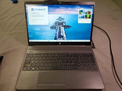 Portátil HP 15-ef2033dx 15.6" (256GB SSD, AMD Ryzen 5 3500U Series, 3.7GHZ, 8GB) Foto 1 de 4