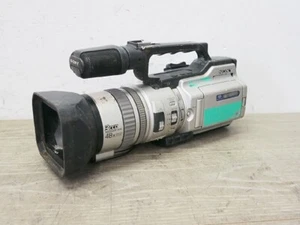 Sony DCR-VX2000 Camcorder - Metallic silver free shipping JUNK not tested - Picture 1 of 4