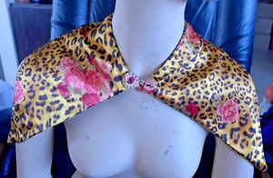 COLLAR DE TELA BUFANDA HECHA A MANO SUAVE SATTIN COLOR DORADO CIERRES CON BOTÓN REGALO - Imagen 1 de 1