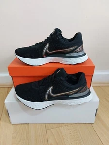 Nike React INFINITY RUN Flyknit 3 UK TAGLIA 7,5 EU 42 nuove da donna - Foto 1 di 8