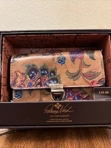 NUEVO EN CAJA Patricia Nash Cuero Llavero Hangoff Cartera Interior Ranura para Tarjeta de Crédito - Imagen 1 de 7