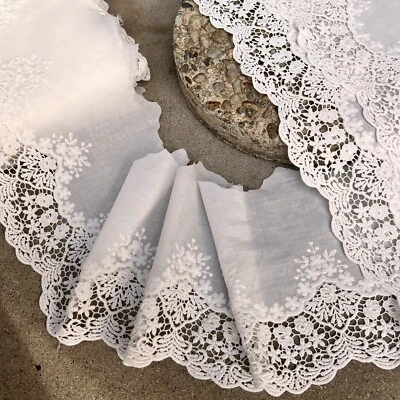 Lace Trim, Embroidered cotton Lace trim 7,5 In, Natural Off-white Eyelet Lace - Image 1 of 4