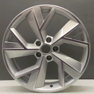 Skoda Kodiaq Plata 19" Aleación Llanta Triglav 7J OEM 565601025F 8Z8 Genuino - Imagen 1 de 15