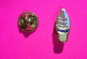 McDonalds Mitarbeiter Hut Anstecknadel Rückseite Metall emailliert Taylor Drehkegel - Bild 1 von 3