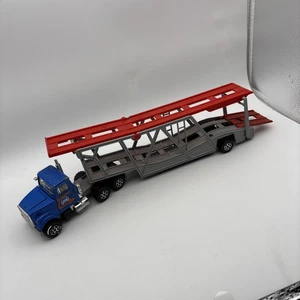 Oldtimer 80er Jahre Majorette 1/60 weiß (blau) Autotransporter Traktor Anhänger LESEN - Bild 1 von 22
