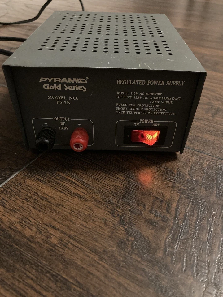 PYRAMID GOLD SERIES 13.8 DC POWER SUPPLY MODEL NO PS7K 5/7amp Circuit protection - Image 1 of 4