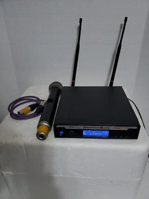 EV Electro-Voice R300-L  UHF Wireless Microphone Parts Only - Image 1 of 4