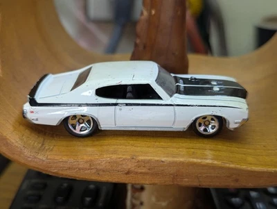 Hot Wheels New Models '70 BUICK GSX (2009) Apollo White (007/190) Loose - Image 1 of 4