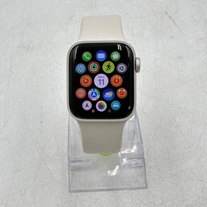 GPS Only Apple Watch SE 2nd Gen 40MM Starlight Aluminum w/ Starlight Sport Band - Picture 1 of 10