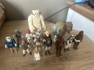Vintage Star Wars Figures Accessories Bundle Lot - Picture 1 of 3