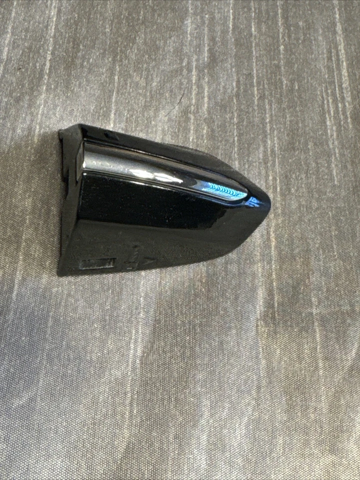 2013-2020 Ford Fusion Titanium Front Left Door Handle Cover Exterior Black Chrom - Image 1 of 4