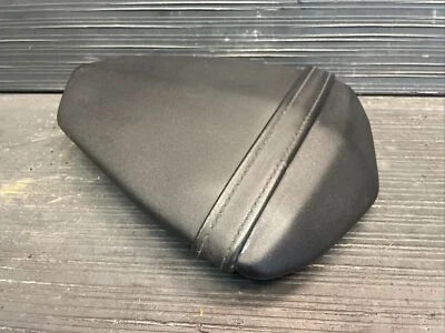 Yamaha YZF R1 2009 conjunto de asiento de pasajero trasero, OEM #67245 Foto 1 de 4