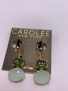 $40  Carolee   Gold Tone   green stone drop  Earrings 1.5"  JS233 - Picture 1 of 5