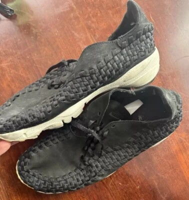 NIKE 2016 AIR FOOTSCAPE WOVEN 874892 001 BLACK 11  Used As Shown - Image 1 of 4