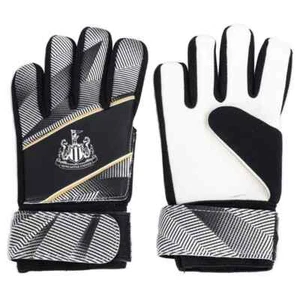 Newcastle United FC Fuse Goalie Gloves Junior & Youth NUFC Official Licensed - Picture 1 of 3