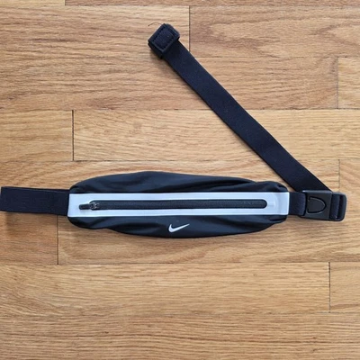 Nike Slim Waistpack Unisex Negro Foto 1 de 4