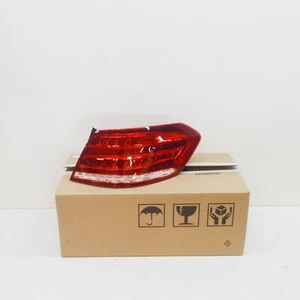Luz trasera exterior derecha MERCEDES-BENZ E W212 A2129068802 NUEVA GENUINA - Imagen 1 de 8
