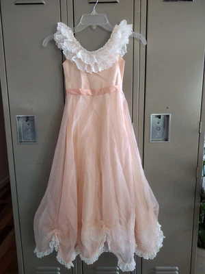 Vestido Sugar N Spice niñas talla 5 melocotón. Fiesta de té vintage, formal, princesa, Ren Foto 1 de 4